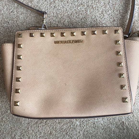 Purse - Picture 2 of 4